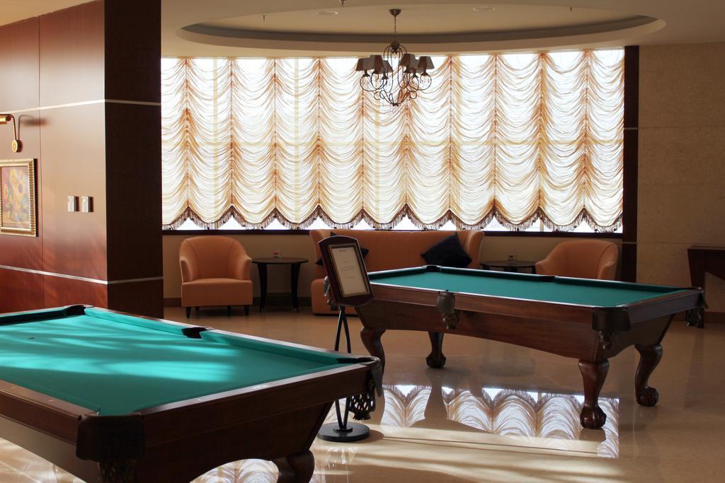 Concorde Hotel Ель-Фуджайра Екстер'єр фото Roman blinds