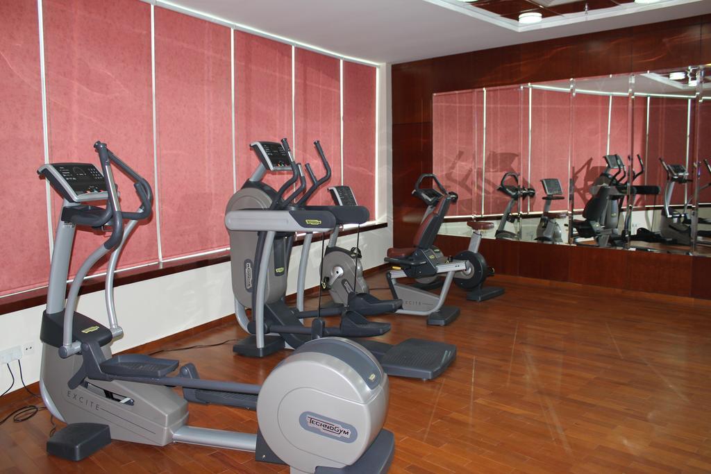 Concorde Hotel Ель-Фуджайра Екстер'єр фото Elliptical cross trainer