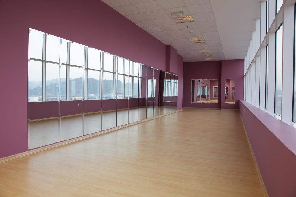 Concorde Hotel Ель-Фуджайра Екстер'єр фото Dance Studio