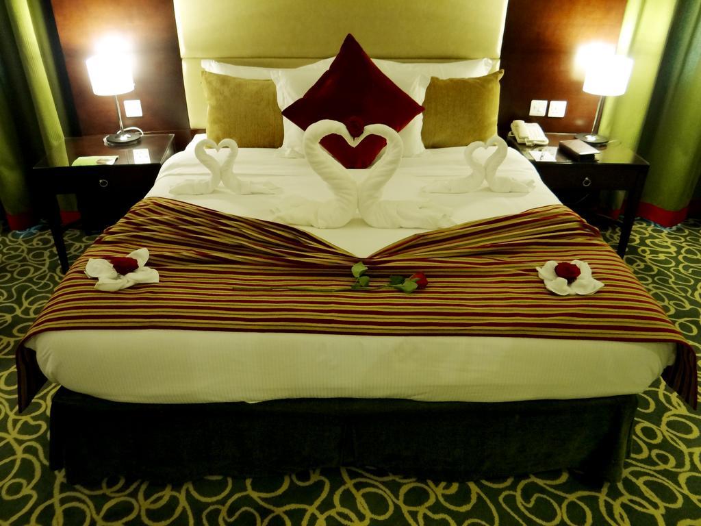 Concorde Hotel Ель-Фуджайра Екстер'єр фото A bedroom at the hotel
