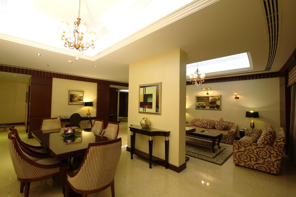 Concorde Hotel Ель-Фуджайра Екстер'єр фото A suite at the Taj Mahal Palace, Mumbai