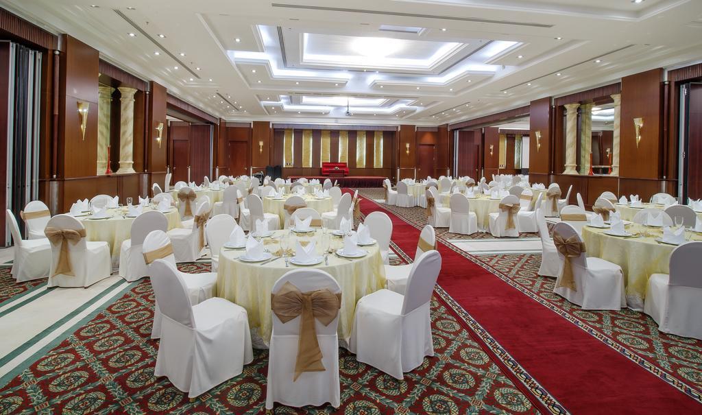 Concorde Hotel Ель-Фуджайра Екстер'єр фото The ballroom
