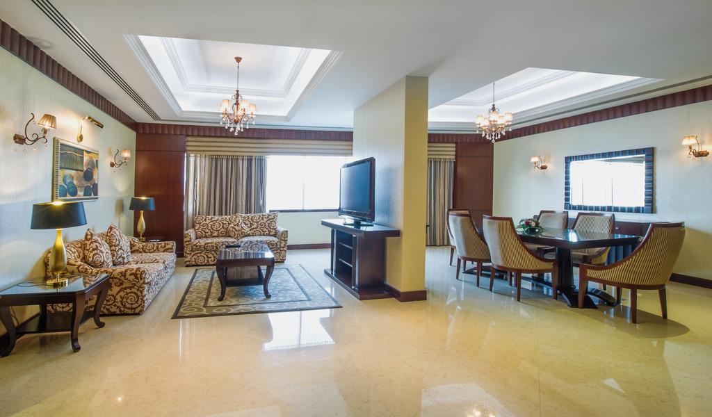 Concorde Hotel Ель-Фуджайра Екстер'єр фото A suite at the hotel