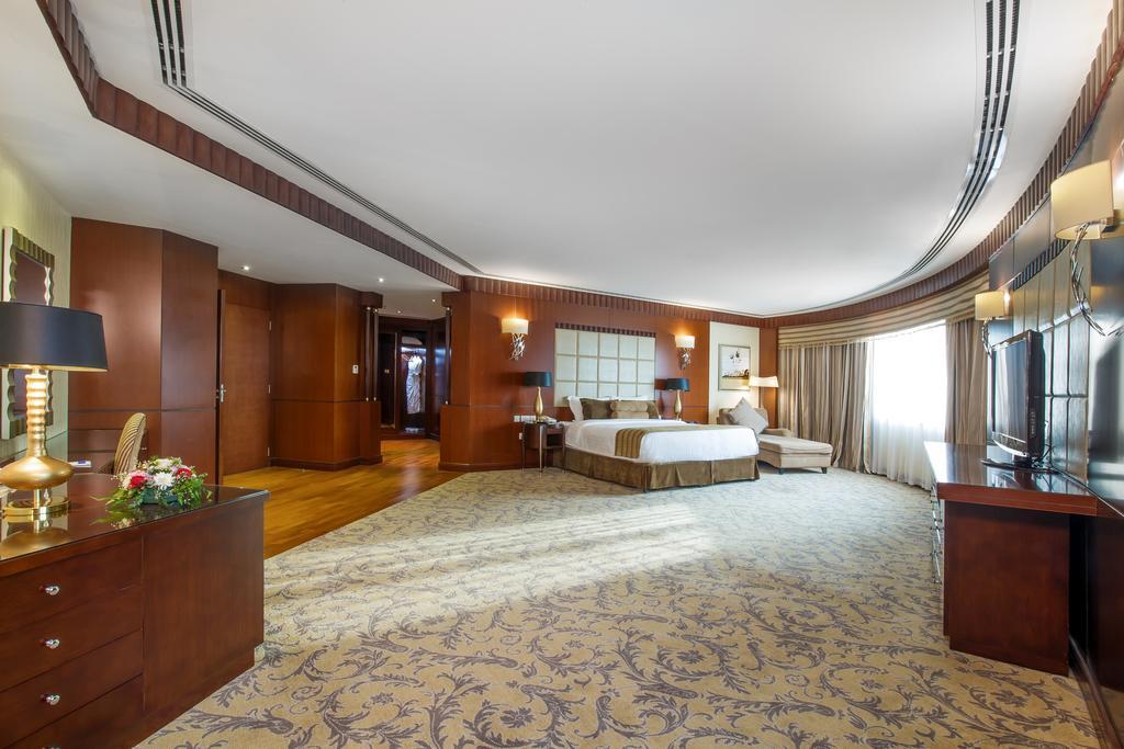 Concorde Hotel Ель-Фуджайра Екстер'єр фото Suite
